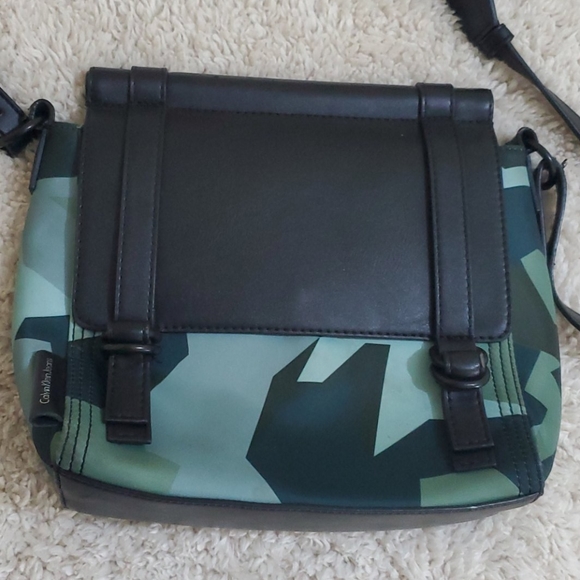 Calvin klein Crossbody Bag - Picture 2 of 5